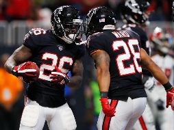 Halcones (7-4) estuvo a punto de desperdiciar una gran ventaja frente a Bucaneros (4-7), que se recuperó de una desventaja 27-6 con el mariscal de campo suplente Ryan Fitzpatrick. AFP / K. Cox