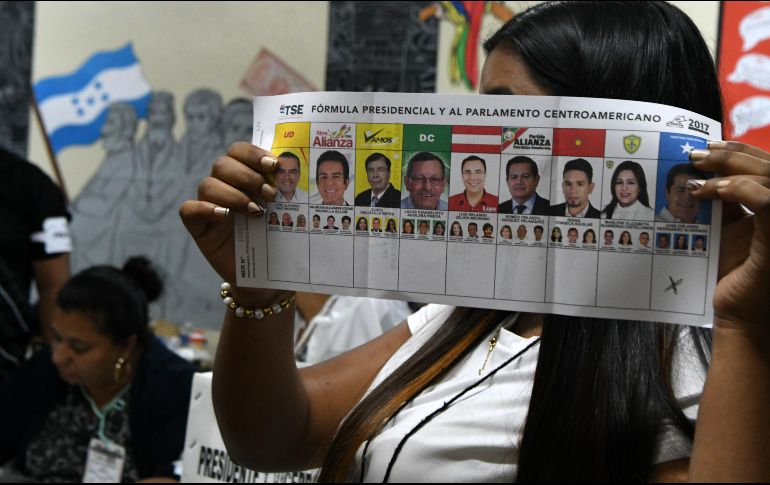 Los primeros resultados oficiales provisionales se espera que sean dados por el Tribunal Supremo Electoral (TSE) hacia las 20:00 hora local. AFP / O. Sierra