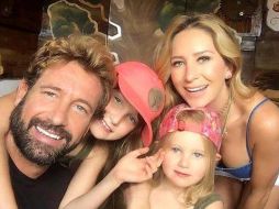 La pareja tiene dos hijas en común. Facebook/Gabriel Soto