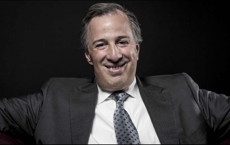 Mancera señala que, a diferencia de Meade, no busca que la gente lo vea como militante de un partido. AFP / ARCHIVO