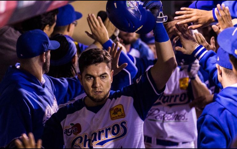 El cotejo marcó el debut de Roberto “Chapo” Vizcarra como manager de la organización albiazul.  TWITTER / @charrosbeisbol
