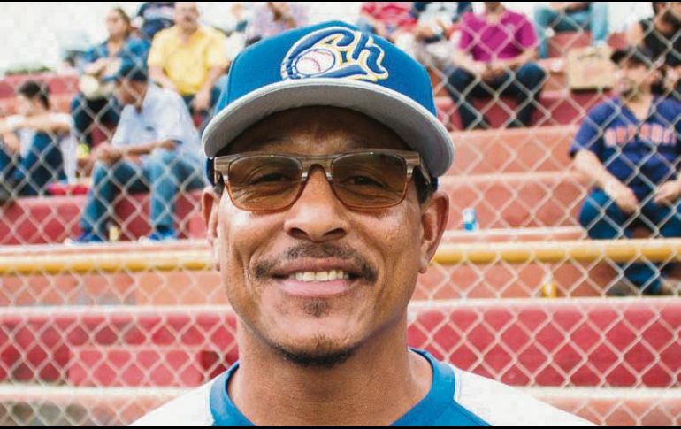 Tony Tarasco registró 21 derrotas y 20 triunfos al mando del equipo albiazul. TWITTER/@charrosbeisbol