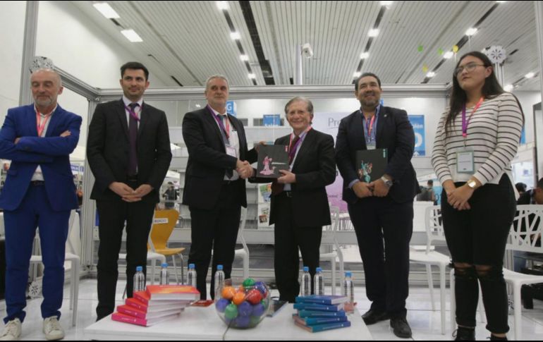 Autoridades. El anuncio de la colaboración para la nueva maestría. EL INFORMADOR/E. Barrera