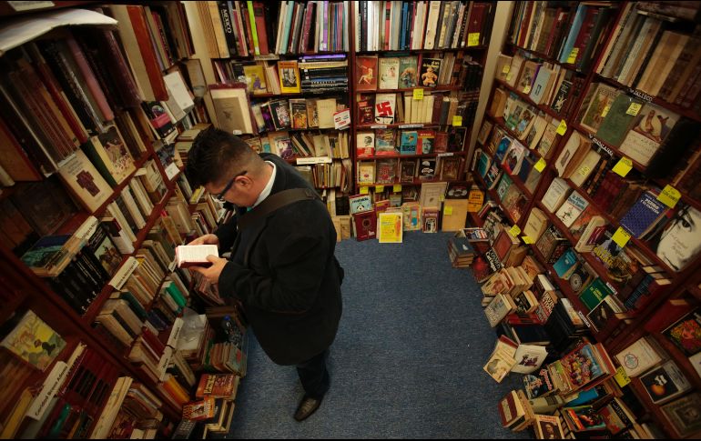 La directora de la biblioteca del Colmex defiende el actual papel de estas, ante las críticas de ser obsoletas por el uso masivo del Internet, o por los bajos índices de lectura en México. EL INFORMADOR / F. Atilano