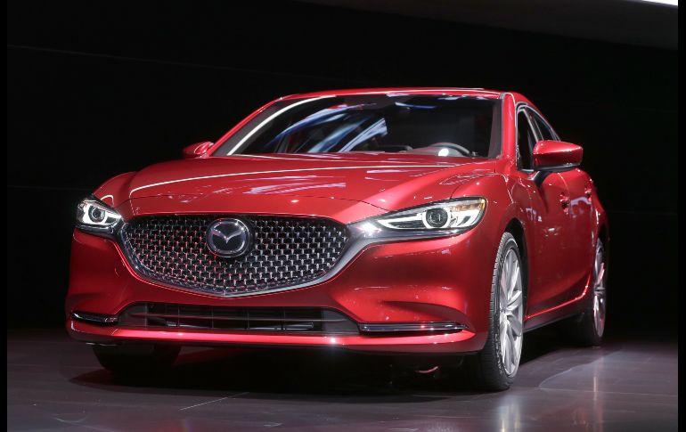 El Mazda 6 se exhibe en el Centro de Convenciones.