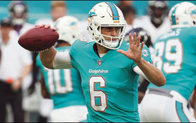 Jay Cutler. El quarterback de los Dolphins vuelve a los emparrillados después de perderse el partido de la Semana 12 ante los Patriots de Nueva Inglaterra. AP