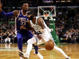 Kyrie Irving, la estrella de los Celtics (#11) se despachó con 36 puntos ayer ante Filadelfia. AFP/M.Meyer