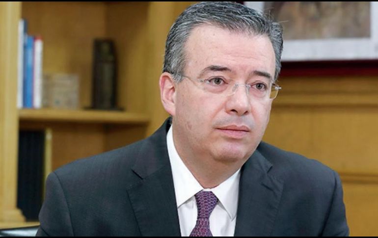 Hoy Alejandro Díaz de León toma el timón de la entidad en relevo de Carstens. BLOOMBERG.