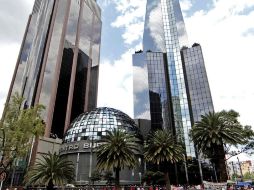 Este viernes en el mercado accionario local se opera un volumen de 926 mil 654 títulos, con un importe económico de 29.8 millones de pesos. NTX / ARCHIVO