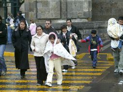 Un frente frío puede generar lluvias, granizo, descenso brusco de temperatura, bajas temperaturas, heladas, nevadas, vientos fuertes, así como tormentas invernales. EL INFORMADOR / ARCHIVO
