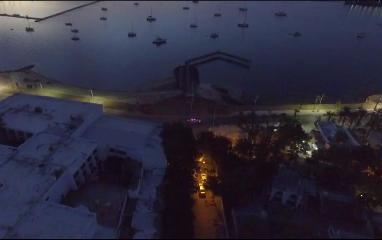 En la parte central inferior de la imagen aérea se observa el sitio donde fueron atacados los policías. FACEBOOK / metropolimxbcs