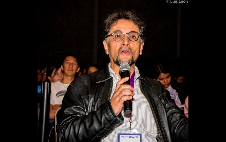 El antropólogo y doctor, Miguel Olmos, participó como juez en el Debate FIL, quien también presentó el libro “Música indígena y contemporaneidad. MAR ADENTRO / L. E. León