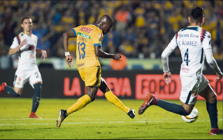 Enner Valencia se despachó con un doblete frente a las Águilas, anoche en el “Volcán”. El ecuatoriano simplemente fue imparable para los zagueros capitalinos. MEXSPORT