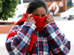 La disminución de la temperatura ambiental puede causar deshidratación, hipotermia, problemas de resequedad en las córneas, así como escabiosis y pediculosis o presencia de piojos. NTX / ARCHIVO