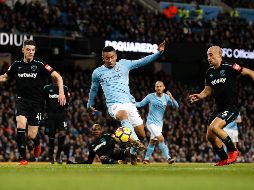 El City hilvanó su decimocuarta victoria de la temporada, por lo que viven un gran momento y aunque West Ham se plantó bien en el campo, la lógica se impuso y el líder triunfó. AP / M. Rickett