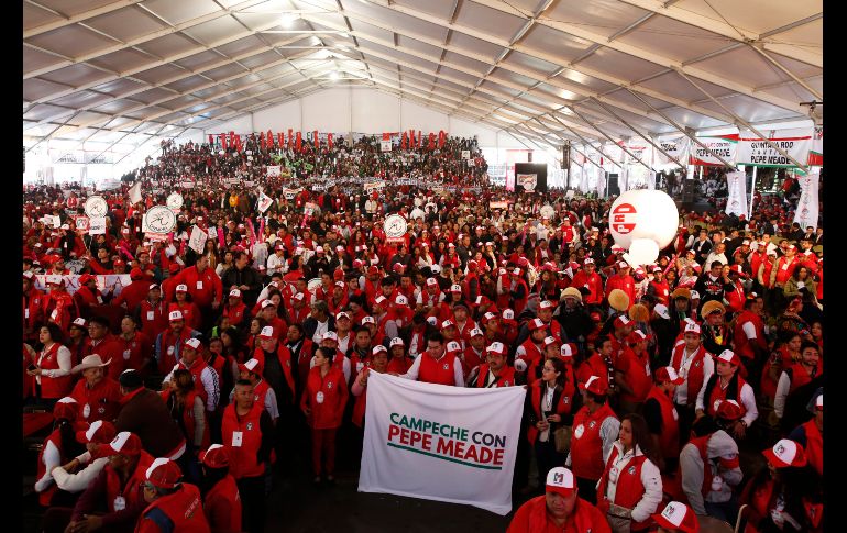 Priistas abarrotaron la sede nacional del tricolor.