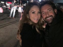 El actor dice que sus hijas están asimilando la situación, y que él no las dejará solas, vivirá con ellas ese proceso. FACEBOOK/Geraldine Bazan