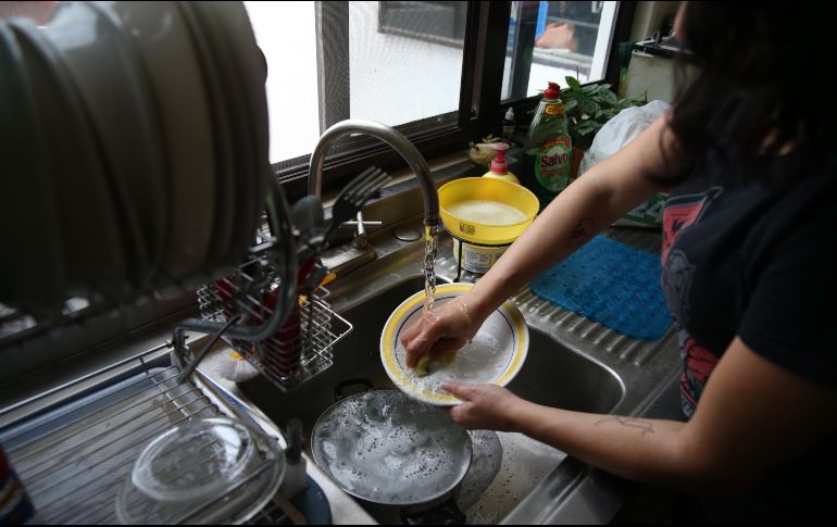 El SIAPA a través del número 36.68.24.82 entregará servicio gratuito de pipas de agua. EL INFORMADOR/ ARCHIVO