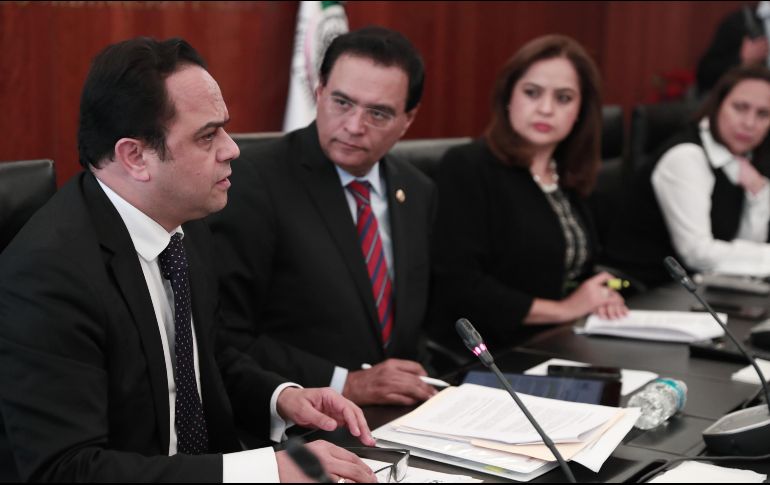 Ayer se realizó el foro “Transparencia en la lucha contra la corrupción: una tarea global”, donde participó Francisco Javier Acuña, presidente del Inai (Izq.). SUN/A. Leyva