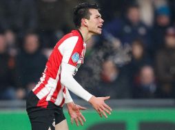 ''Chucky'' domina la tabla de goleo individual con 10 anotaciones y el partido del domingo sería el primero del mexicano con alta exigencia en la Liga de Holanda. TWITTER / @psveindhoven