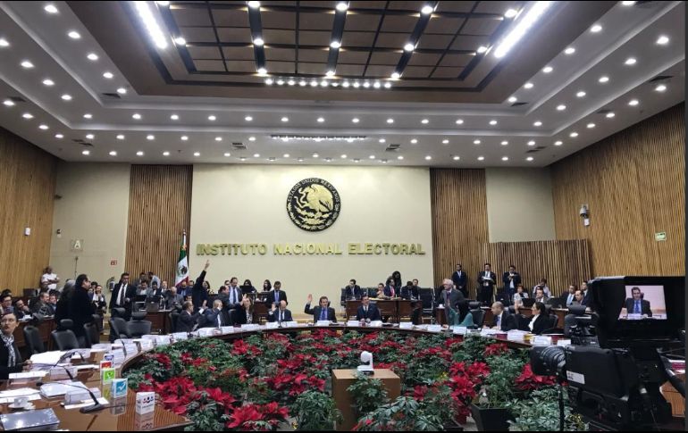 Al momento, solo uno de cada 10 aspirantes han cumplido con la norma de fiscalización. TWITTER/ @INEMexico