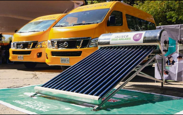 Apoyo. Con los recursos del Fondo de Contingencia se compraron 16 mil calentadores solares. ESPECIAL