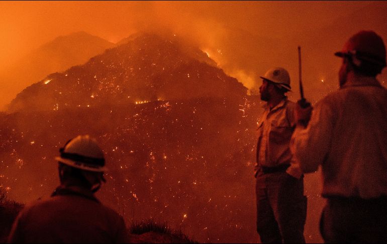 Los fuegos han arrasado 67 mil 300 hectáreas, un área más grande en superficie que la ciudad de Chicago. AP/ N. Berger