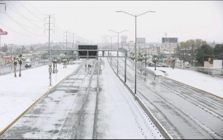 Para evitar accidentes, autoridades recomiendan a los conductores extremar precauciones y respectar los señalamientos y límites de velocidad. NTX / ESPECIAL