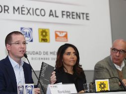 Durante una reunión con el CEN y la Comisión Permanente, Anaya anunció su salida del blanquiazul. SUN/ V. Rosas
