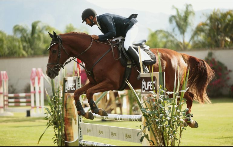 Ganador. A lomos de “Mr. Brown”, Martín Jiménez conquistó la prueba libre con obstáculos a 1.10 metros de altura. EL INFORMADOR/F. Atilano