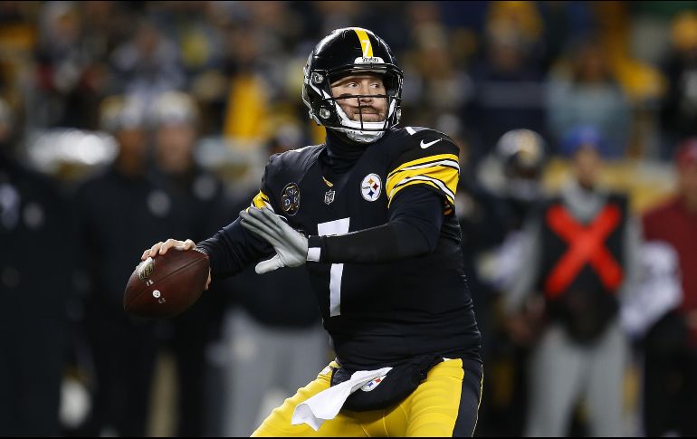 Ben Roethlisberger fue la gran figura al alcanzar tres partidos con más de 500 yardas en la NFL. AFP/J. Aller