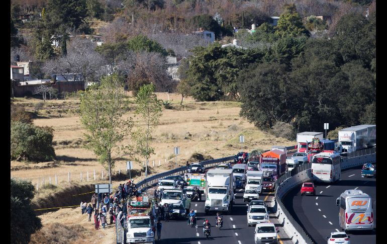 Autoridades acordonaron el sitio, a la altura de Santa Rita Tlahuapan.