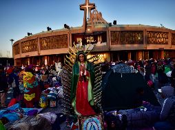 El arribo de feligreses se realizó en calma y sin incidentes mayores. AFP / P. Pardo