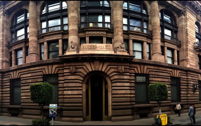 La duda de los especialistas está entre si el Banxico elevará su tasa en 0.25% o la dejará en 7.0%. FACEBOOK/DivulgacionBanxico.