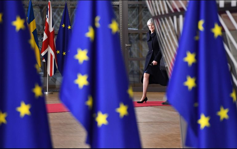 May sigue debilitándose en el parlamento británico, donde más diputados están a favor de que ellos tengan la última palabra sobre el 