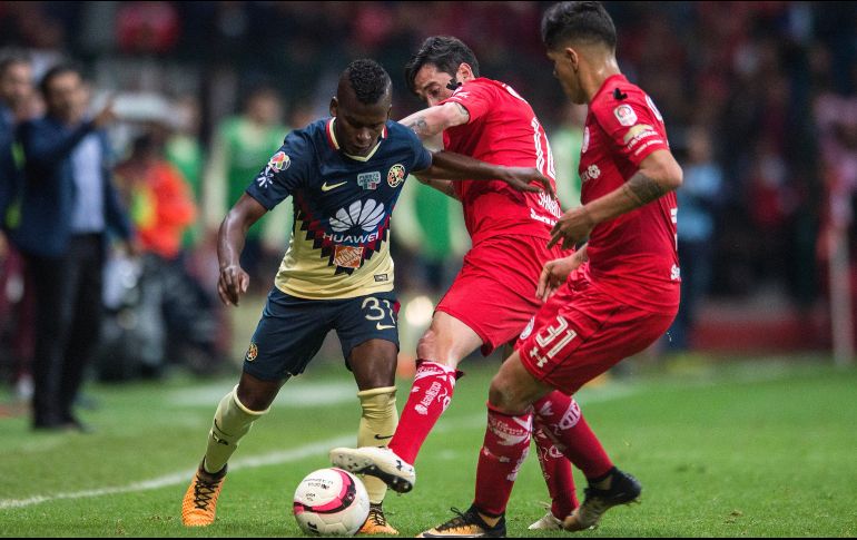 Los dos equipos iniciarán su participación en el Clausura 2018 el domingo 7 de enero. Los Diablos recibirán a las Chivas y las Águilas visitarán al Querétaro. MEXSPORT/ARCHIVO