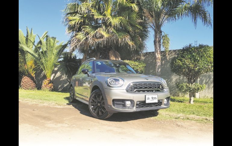 También analizamos el Mini Cooper S E All4 Countryman 2018 que pretende convencer a los potenciales clientes de las opciones 