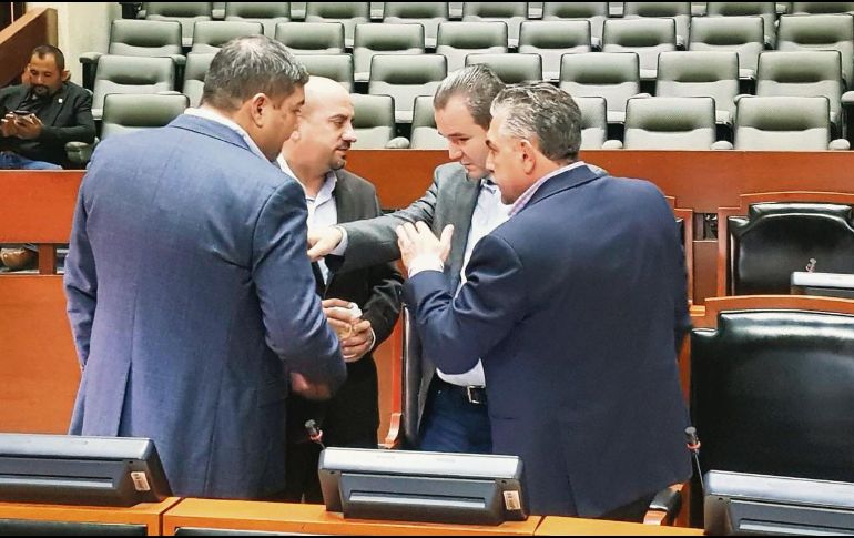 Otras asociaciones ciudadanas criticaron la falta de voluntad del Congreso para nombrar al fiscal anticorrupción, señalan que la decisión de aplaar la votación se presta a sospechas. EL INFORMADOR/R. Rivas