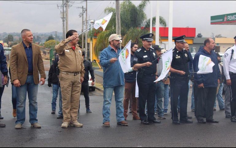 En el operativo participan la Comisaría de Seguridad Pública de Tonalá, Protección Civil, Policía Federal, personal de la Semov, y de Servicios Médicos Municipales. TWITTER / @SergioChavez_D