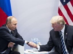 En llamada telefónica, Putin asegura a Trump que si sus servicios de inteligencia saben sobre ataques a EU, les devolverán el favor. AP / ARCHIVO