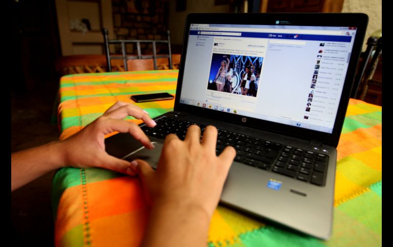 Facebook agregará la opción para seguir siendo amigo de alguien, pero silenciar todas sus publicaciones en su News Feed. EL INFORMADOR / ARCHIVO