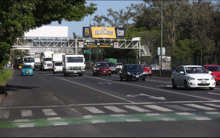 La obra en Periférico contempla la ampliación de seis a ocho carriles, en ambos sentidos, con una renovación de 8.5 kilómetros en concreto hidráulico. EL INFORMADOR / ARCHIVO