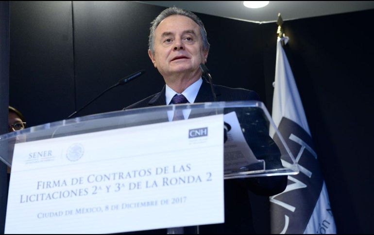 Se realizan siete licitaciones y asignan 72 contratos, donde el Estado recibirá 70 por ciento de las utilidades del petróleo que se extraiga, si invertir un solo centavo.  TWITTER / @JoaquinColdwell