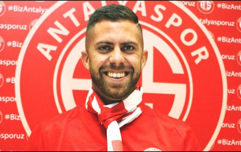 Ménez ha militado en diferentes equipos europeos, entre ellos el Monaco y el PSG de la Liga de Francia, el Milan y la Roma de Italia. ESPECIAL / antalyaspor.com.tr