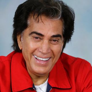 Familia de "El Puma" confirma positiva recuperación del cantante