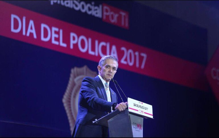 Mancera anunció que la Sedesol entregará a partir de este martes, mil kits de autoconstrucción por un monto de hasta 10 mil pesos cada uno. TWITTER / @ManceraMiguelMX