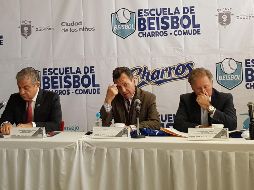 En rueda de prensa se informó que la Academia de Beisbol arrancará el próximo 8 de enero en las Unidades Deportivas de Paseos del Sol, El Briseño y Tabachines. EL INFORMADOR / J. Robles