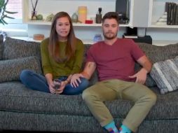 Conor le pidió a los protagonistas Drew Barrymore y Timothy Olyphant que lo ayudarán a pedirle matrimonio a Kamela. TWITTER / @netflix