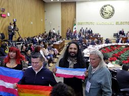 Autoridades detallaron que la discordancia entre la expresión de género o de su fotografía en la credencial, no puede ser causa para impedir el voto durante la jornada del próximo 1 de julio. NTX/ G. Granados