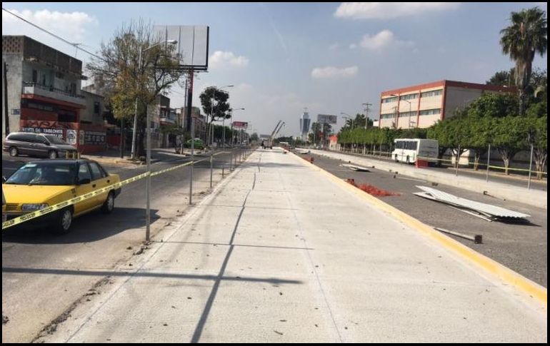 Desde las primeras horas de este sábado, los vehículos podrían circular en ambos sentidos de Av. Revolución en dicho tramo. TWITTER/ @SITEURJAL